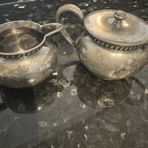 Sterling Silver plated Cream and Sugar Holders - Picture 2 of 11